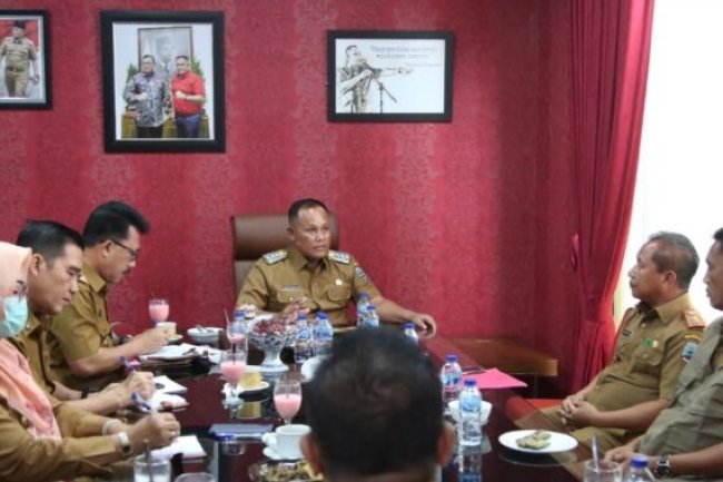 Pemerintah Kabupaten Lampung Selatan Terima Bantuan Alat Berat dan Perahu Dari Kementerian Sosial